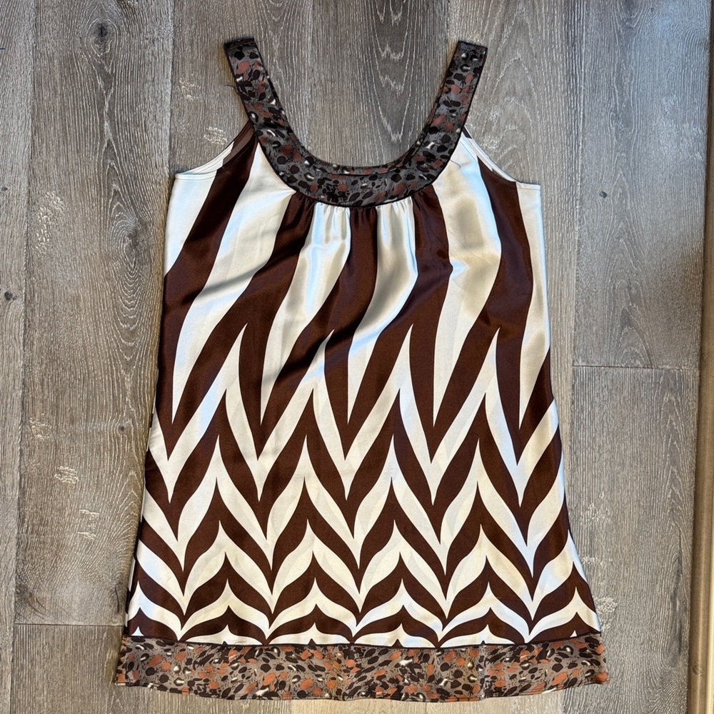 BCBG Brown and Cream Chevron Tunic 0208